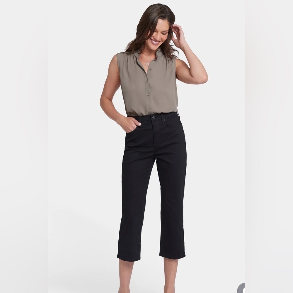 NYDJ Joni Relaxed Capri Jean size 10P